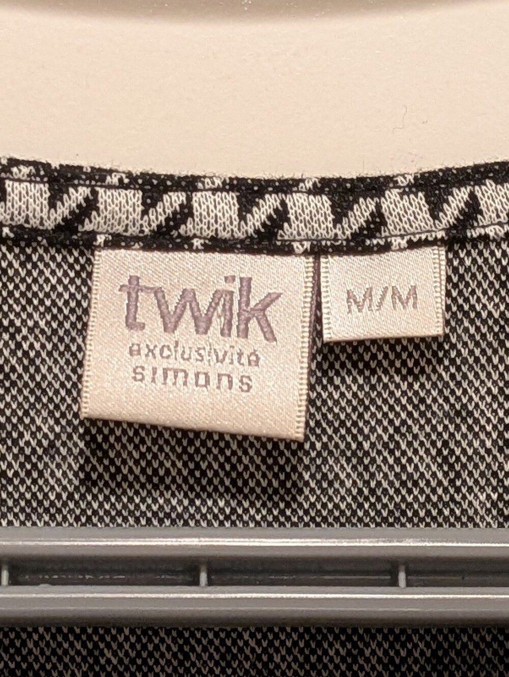 GUC Twik by Simons M Black and White Houndstooth Plaid Dress W Green Stripes - Picture 5 of 8